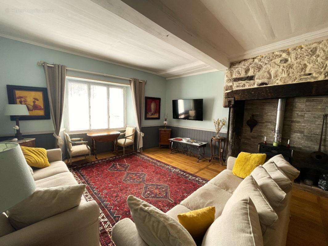 Maison à MUR-DE-BARREZ