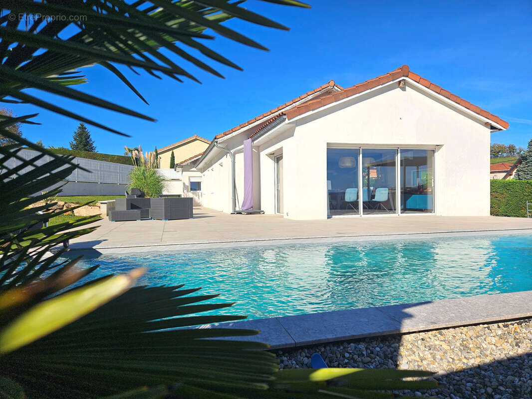 Maison à SATOLAS-ET-BONCE