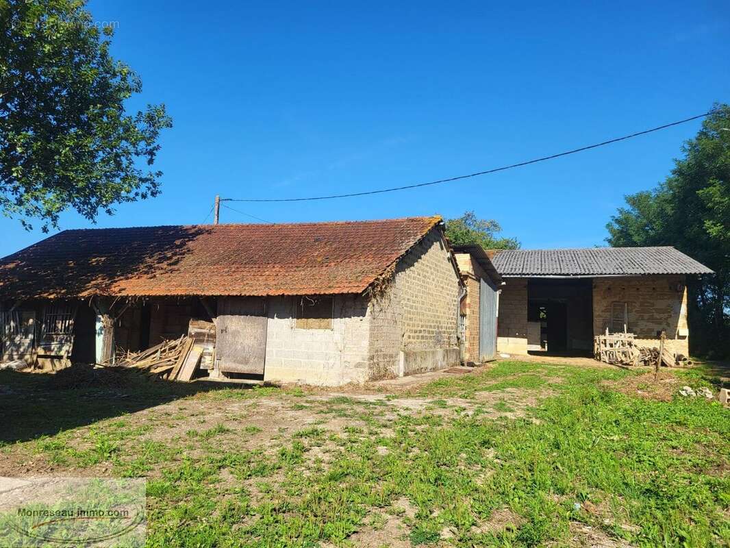 Maison à PONT-DE-VAUX