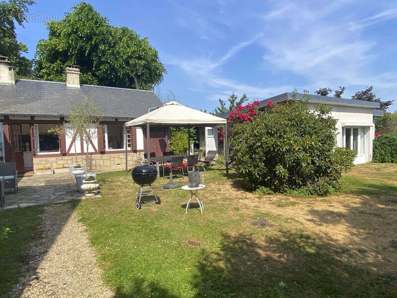 Maison à LA SAUSSAYE