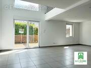 Maison à VILLAGE-NEUF