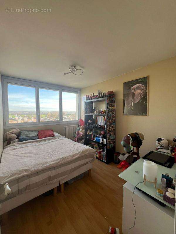 Appartement à FONTENAY-LE-FLEURY