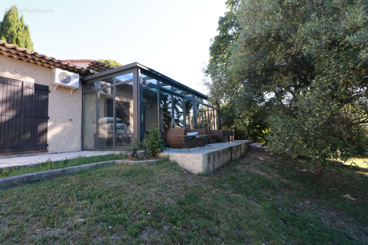 Maison à VALBONNE