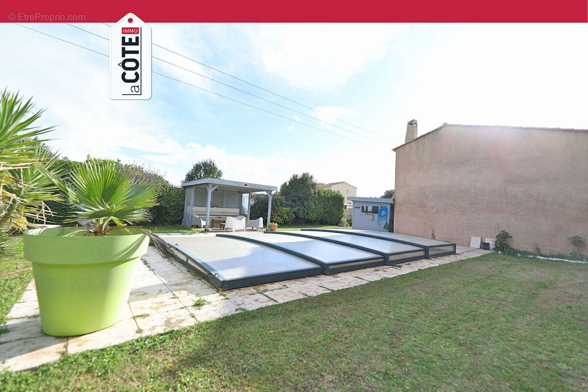 Maison à SAINT-VICTORET