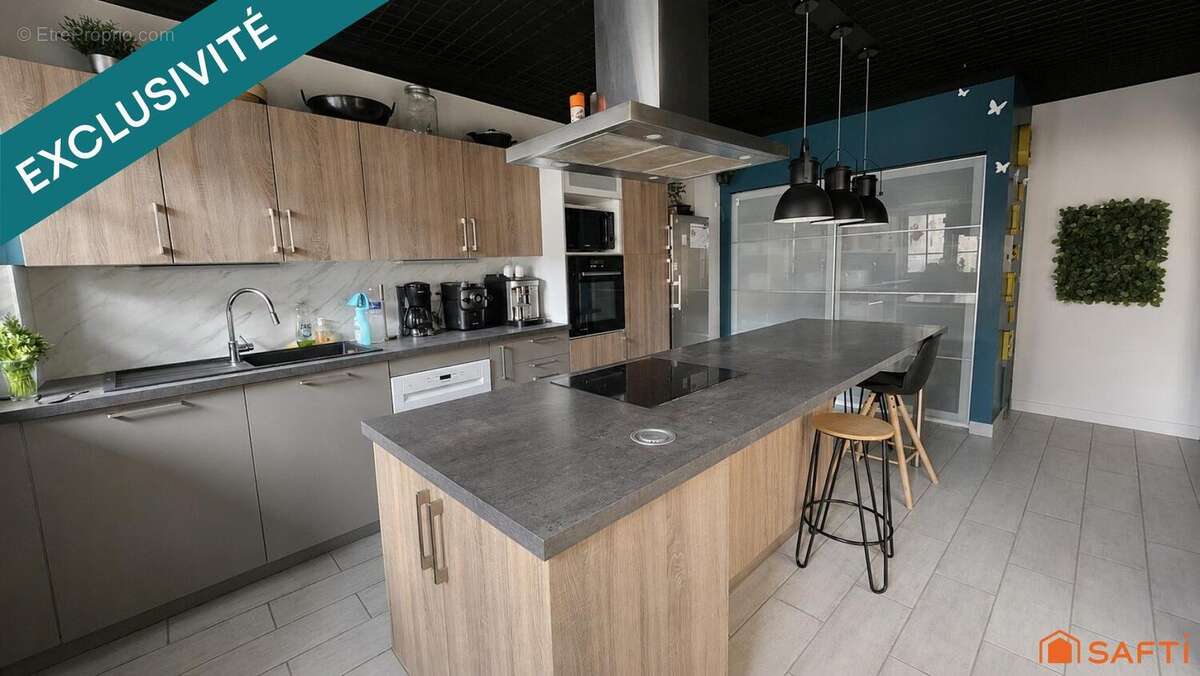 Maison 185 m² à Moyenvic  - photo 2