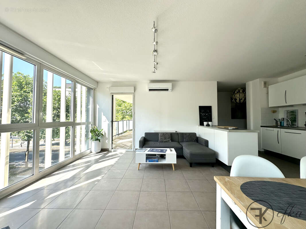 Spacieux T3 de 72 m2 quartier Port Marianne - photo 4
