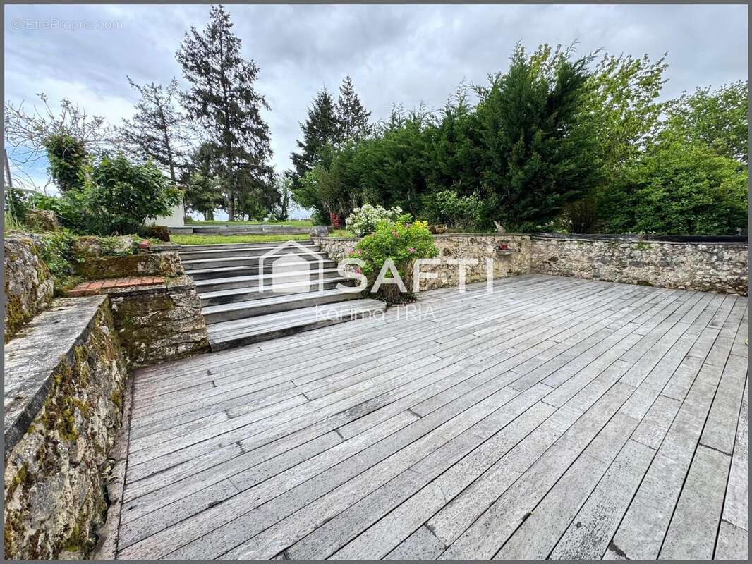 Photo 8 - Maison à TIZAC-DE-CURTON