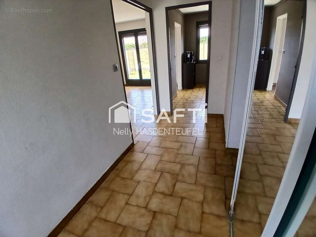 Photo 3 - Maison à QUIEVRECHAIN