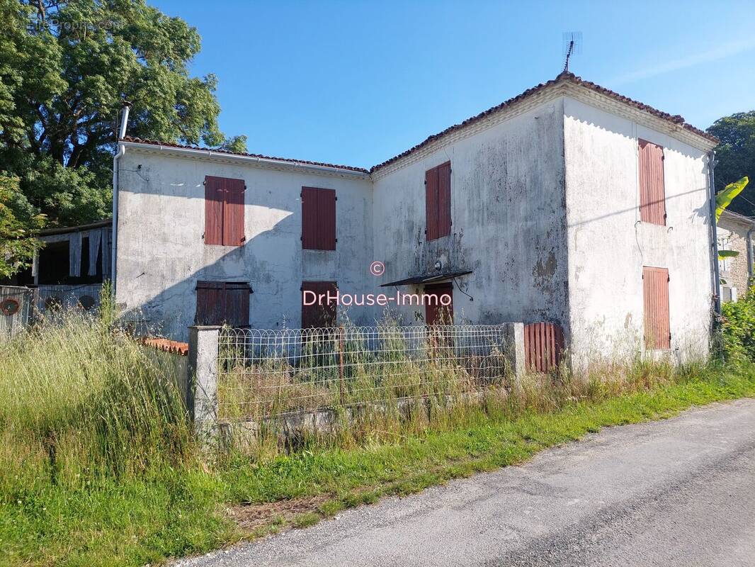 Maison à EPARGNES