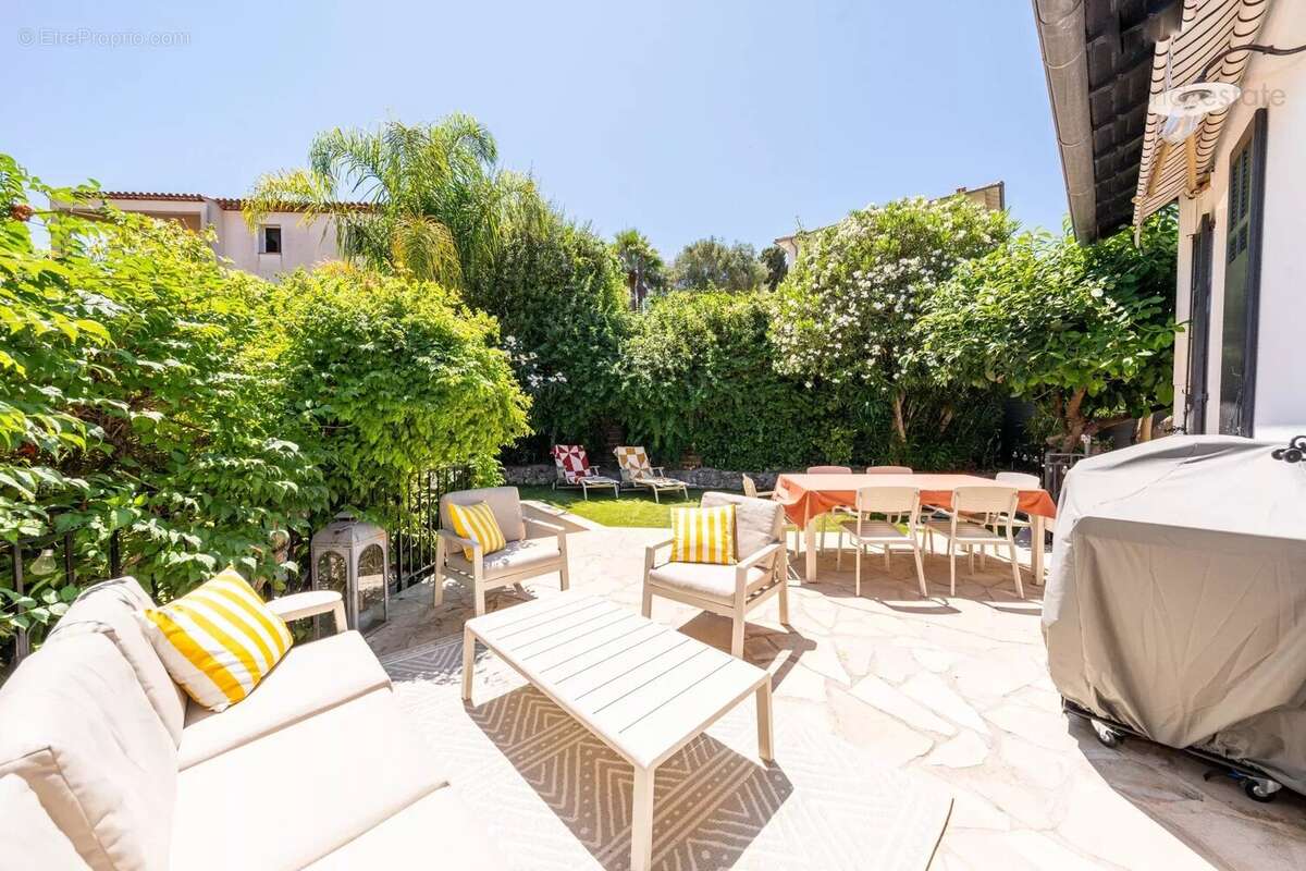 Le cannet - limite cannes - grande maison familiale renovee avec piscine - photo 3