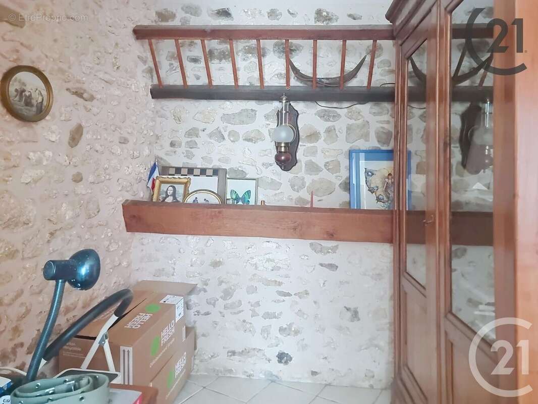 Maison à MONTCEAUX-LES-PROVINS