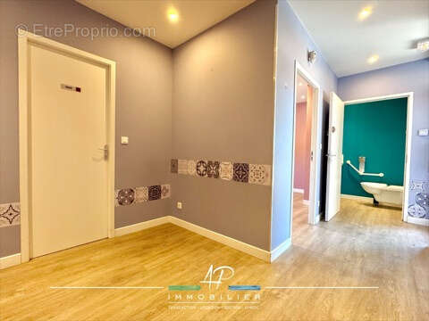 Commerce à BELLENEUVE