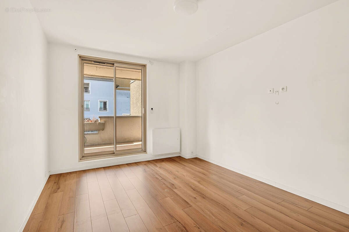 CHAMPS-SUR-MARNE (77420) : Appartement 4 pièces de 95,27 m² - photo 12