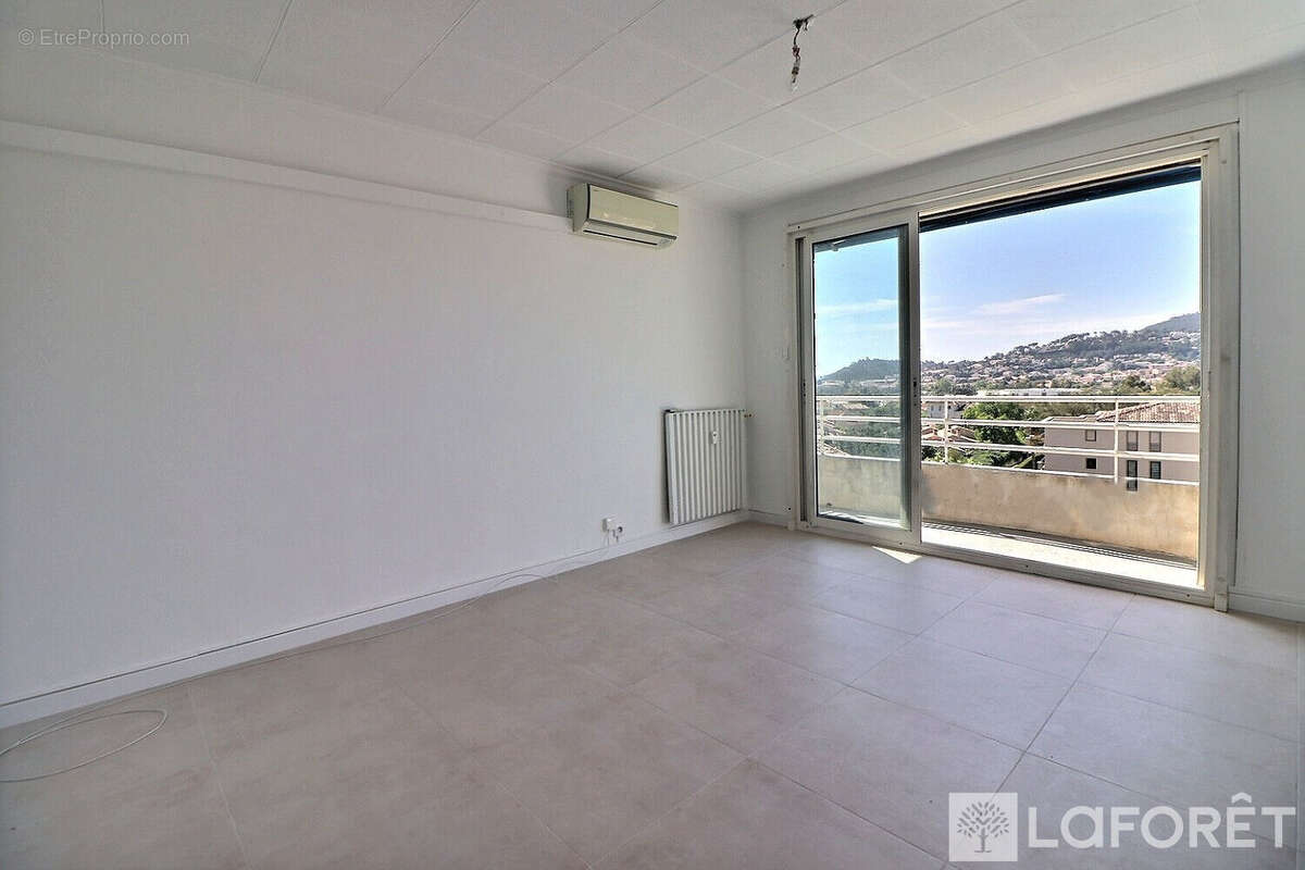 Appartement à HYERES
