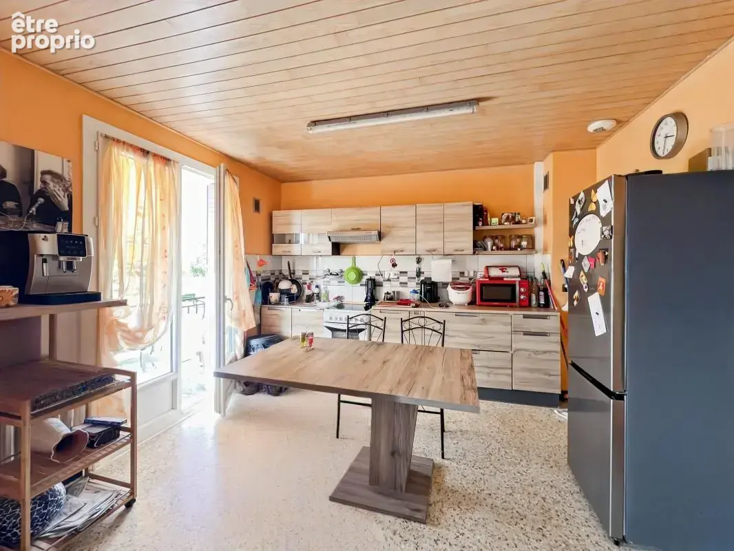 Livron - maison familiale a vendre avec terrain, terrasse, balcon et garage - photo 4