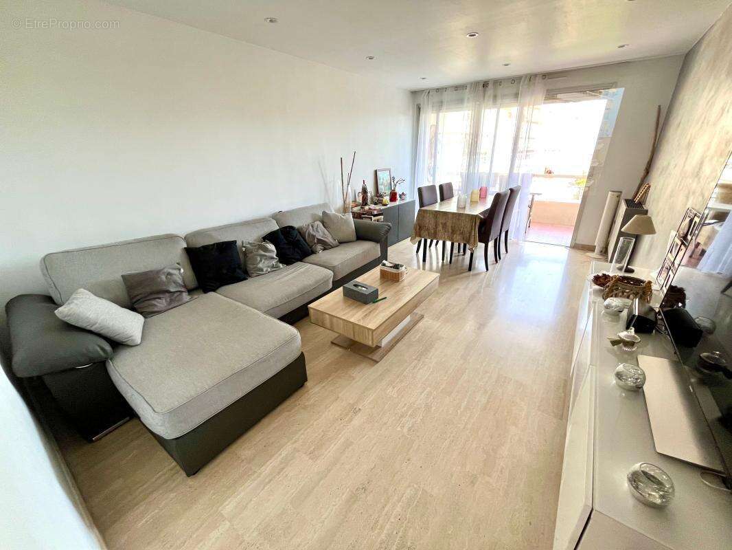 Appartement à LE CANNET