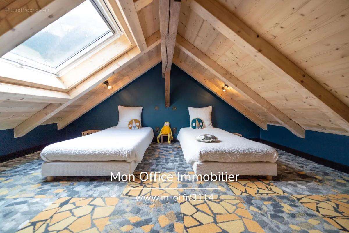 Référence : 6253-TCA. - Chalet de haut standing 5 suites - Sauna et Spa - Au calme absolu - photo 11