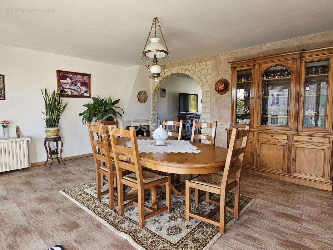 Maison à FAREMOUTIERS