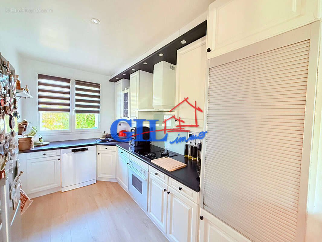 Maison à SAVIGNY-LE-TEMPLE