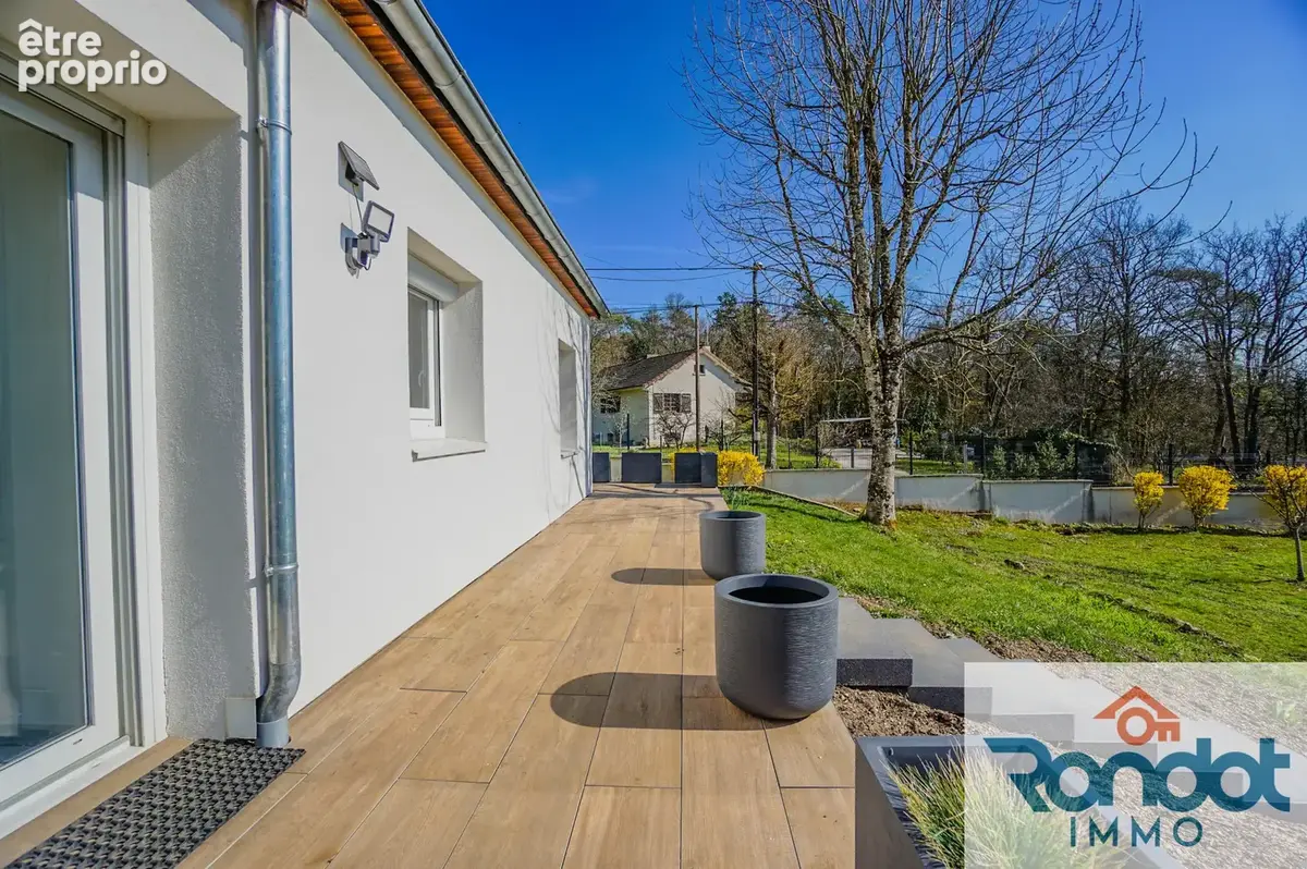 Maison 8 pièces / 5 chambres / 145 m2 / 2085 m2 terrain - photo 2