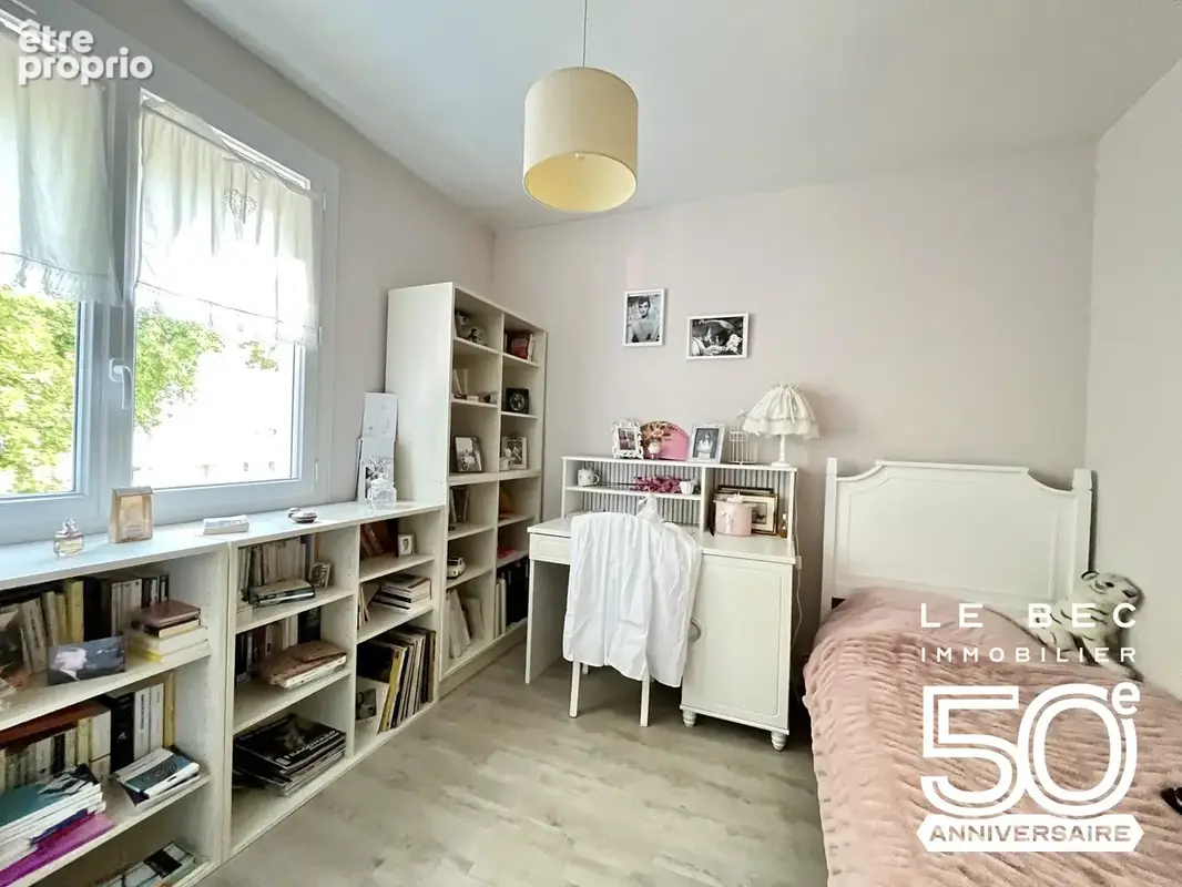 Appartement 5 pièces 86 m² à vendre à Vannes (56000) - photo 7