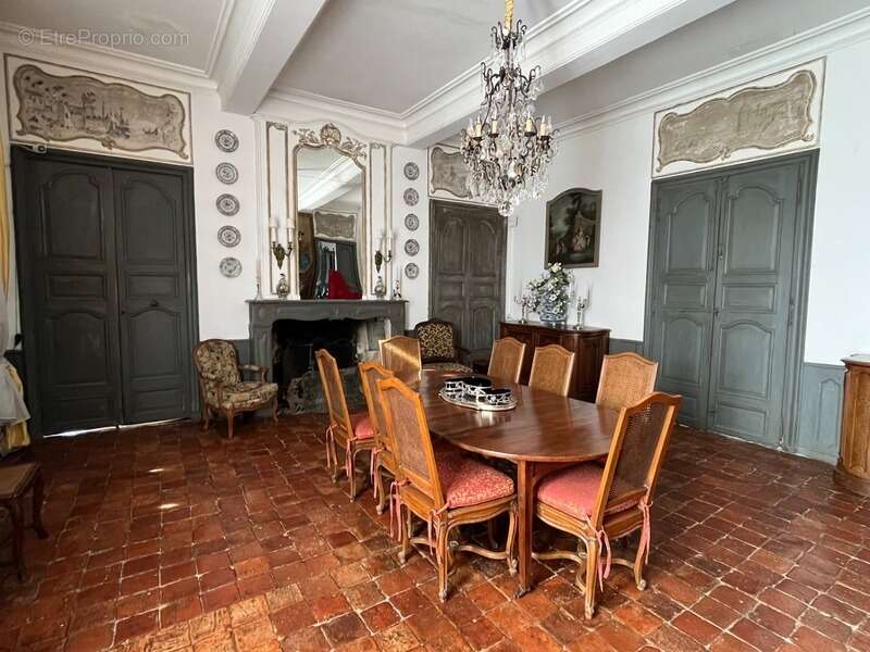 ELEGANT CHATEAU XVIIIs, sans travaux, sur 1 hectare clos de murs, jardin paysagé, chapelle, orangerie, dépendances, pour famille - photo 77