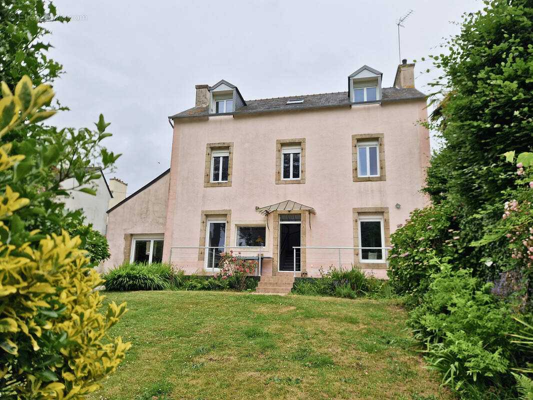 Photo 1 - Maison à LE RELECQ-KERHUON