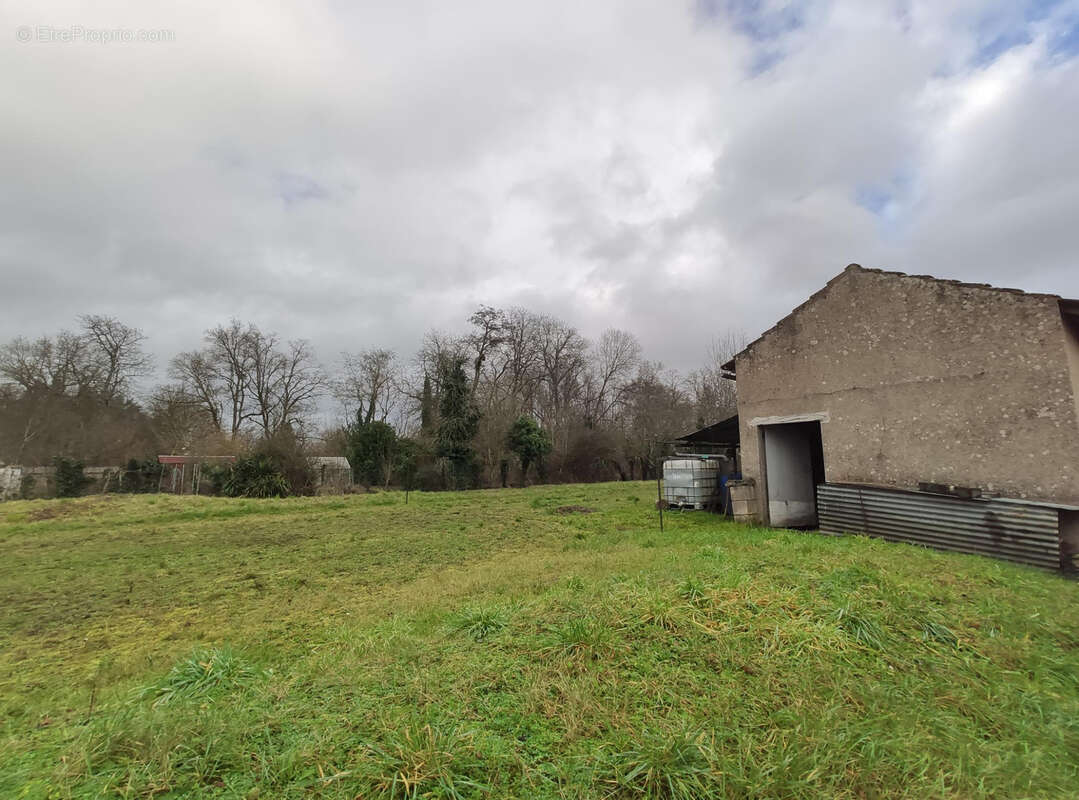 Terrain à MEUNG-SUR-LOIRE