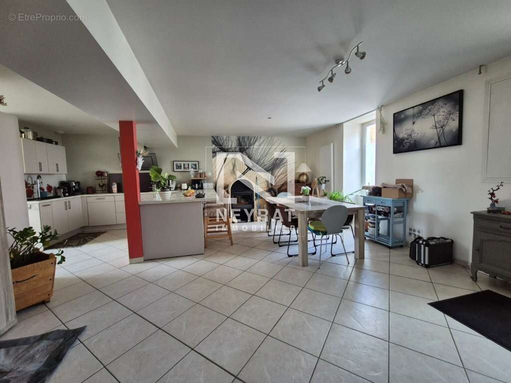 Maison à SAINT-LEGER-SUR-DHEUNE