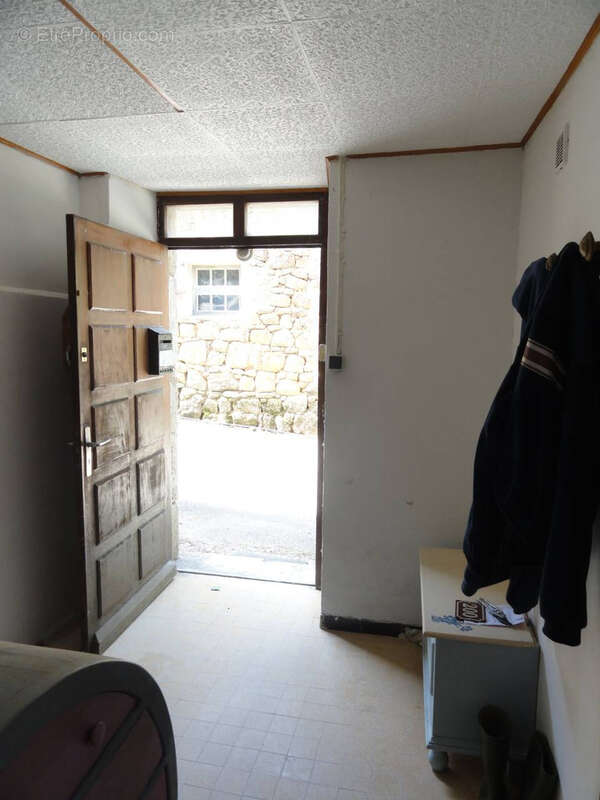 Maison en pierres dans hameau - photo 10