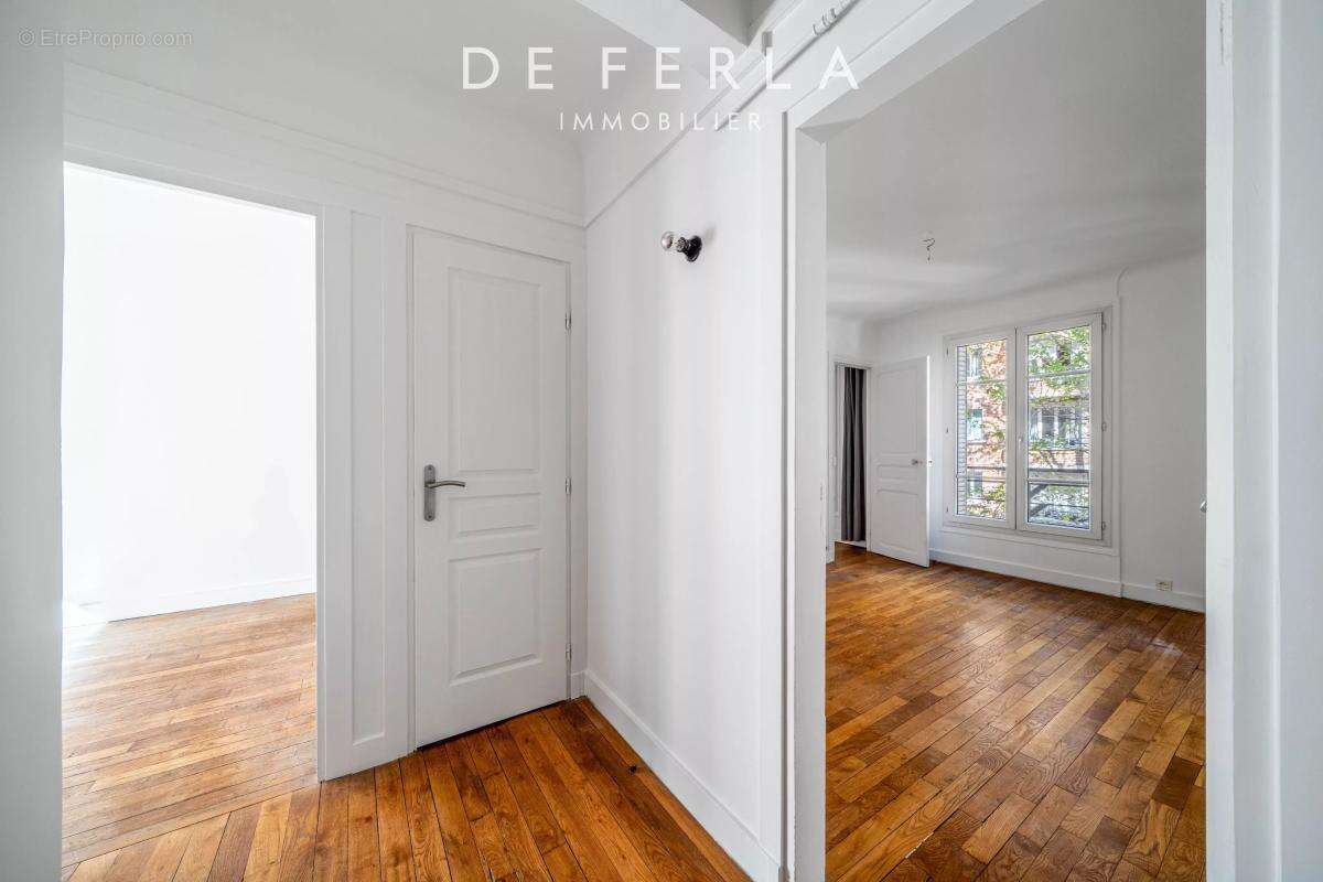 Appartement à PARIS-15E