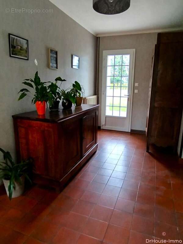 Maison à LA CHAPELLE-SUR-LOIRE