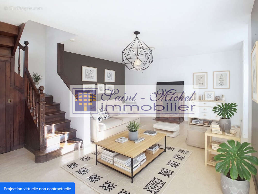 Maison à SAINT-THURIEN