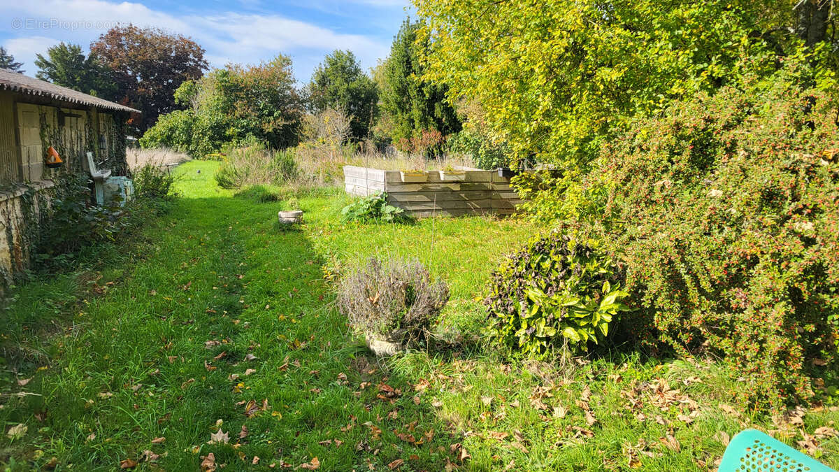 Maison à CEAUX-EN-COUHE