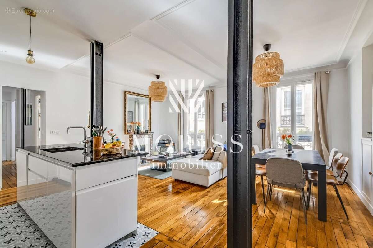 Appartement à PARIS-17E