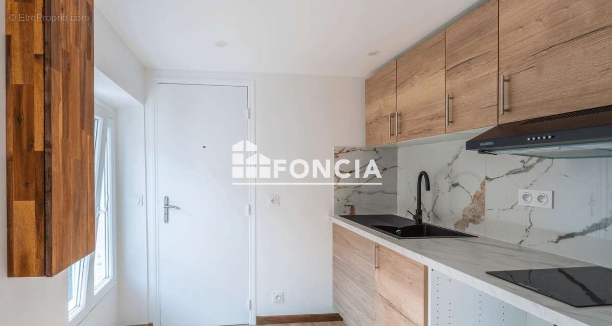 Appartement à LE MESNIL-LE-ROI