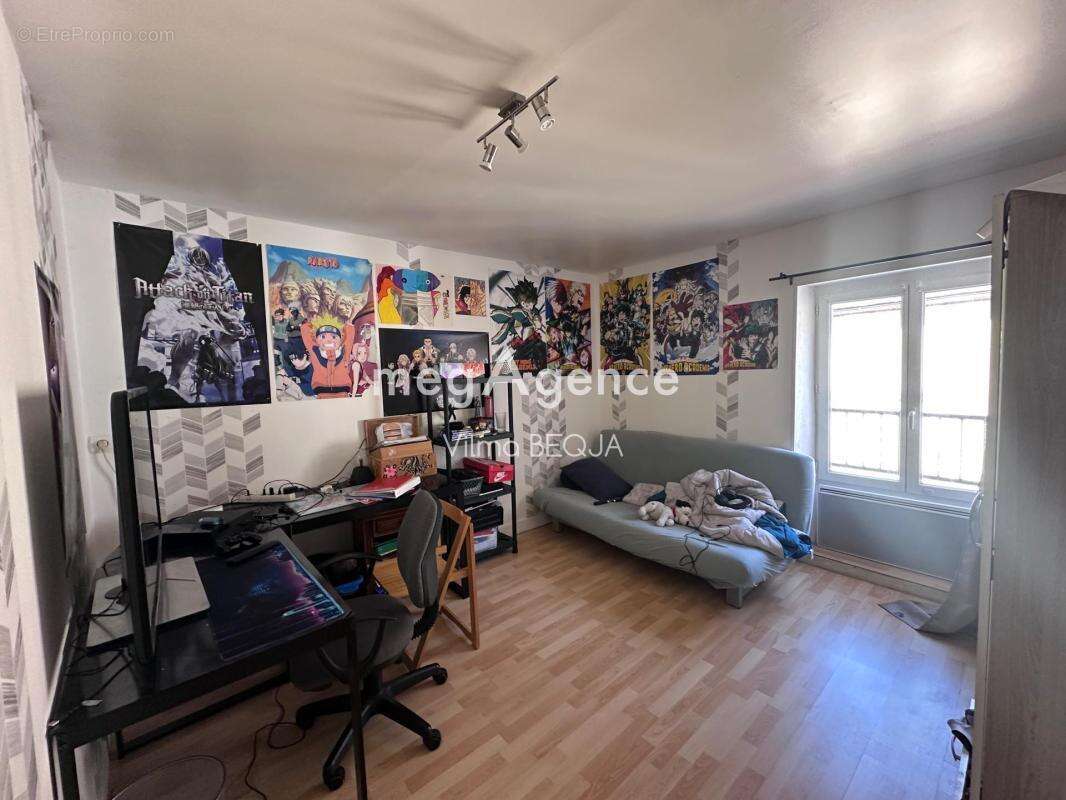 Appartement à VILLENEUVE-L'ARCHEVEQUE