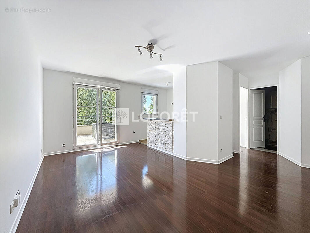 Appartement à MOISSY-CRAMAYEL