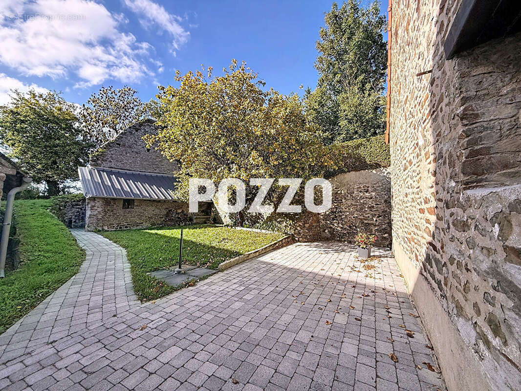 Maison à SAINT-PAIR-SUR-MER