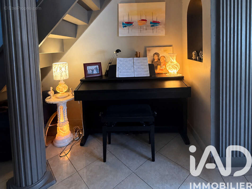 Photo 8 - Maison à LE MUY