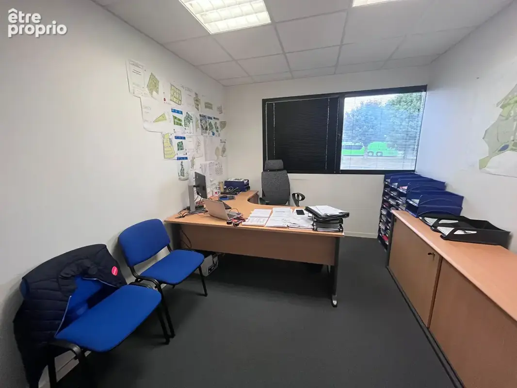 A vendre / a louer - gouesnou - bureaux de 229 m² - photo 2