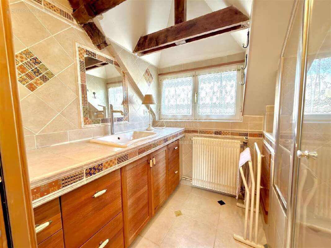 Maison à LA CHAPELLE-LA-REINE