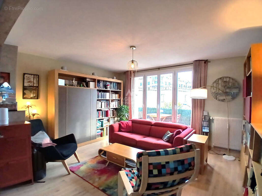 Appartement à HOUILLES