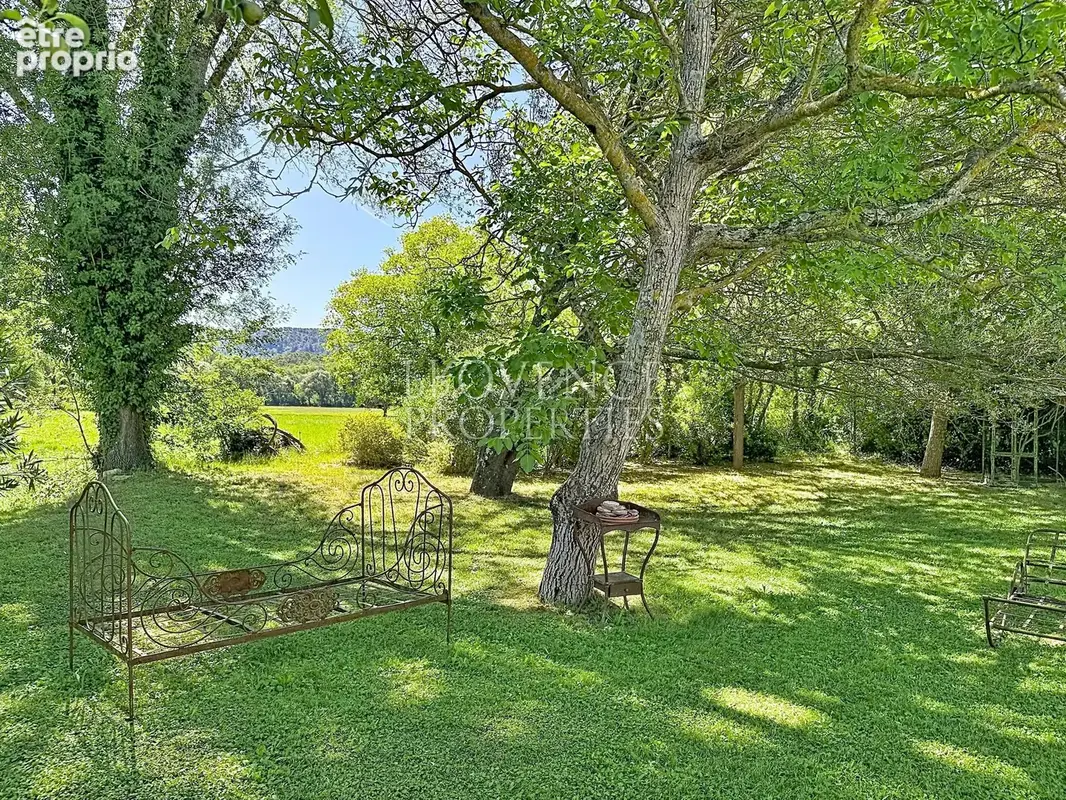 Propriété d'exception avec moulin du 19ème siècle, villa indépendante, 2 piscines sur 1,6 hectare - photo 10