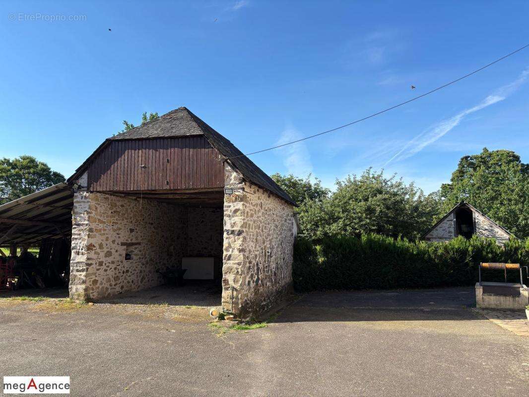 Corps de ferme en pierre entre Brive et Tulle - photo 6