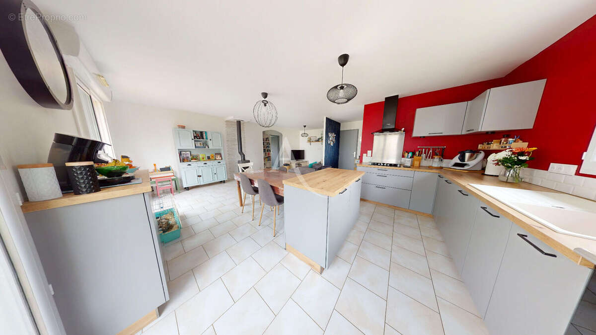 Maison à CHATEAU-LARCHER