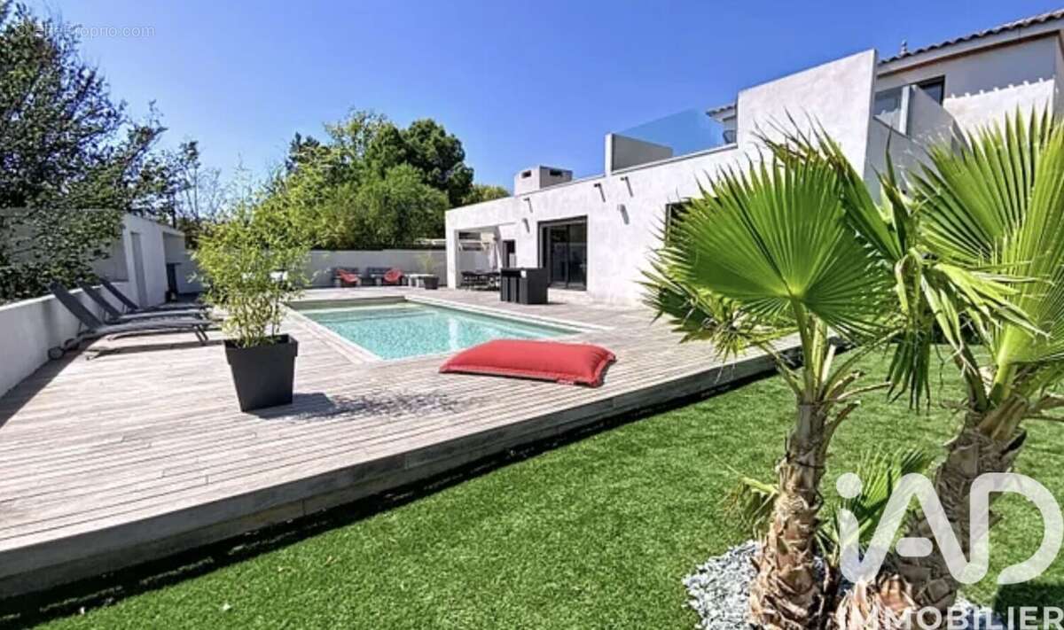 Photo 2 - Maison à CORNEILHAN