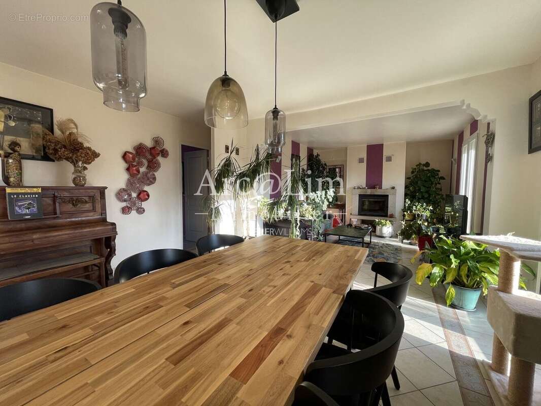 Maison à SAINT-GENCE