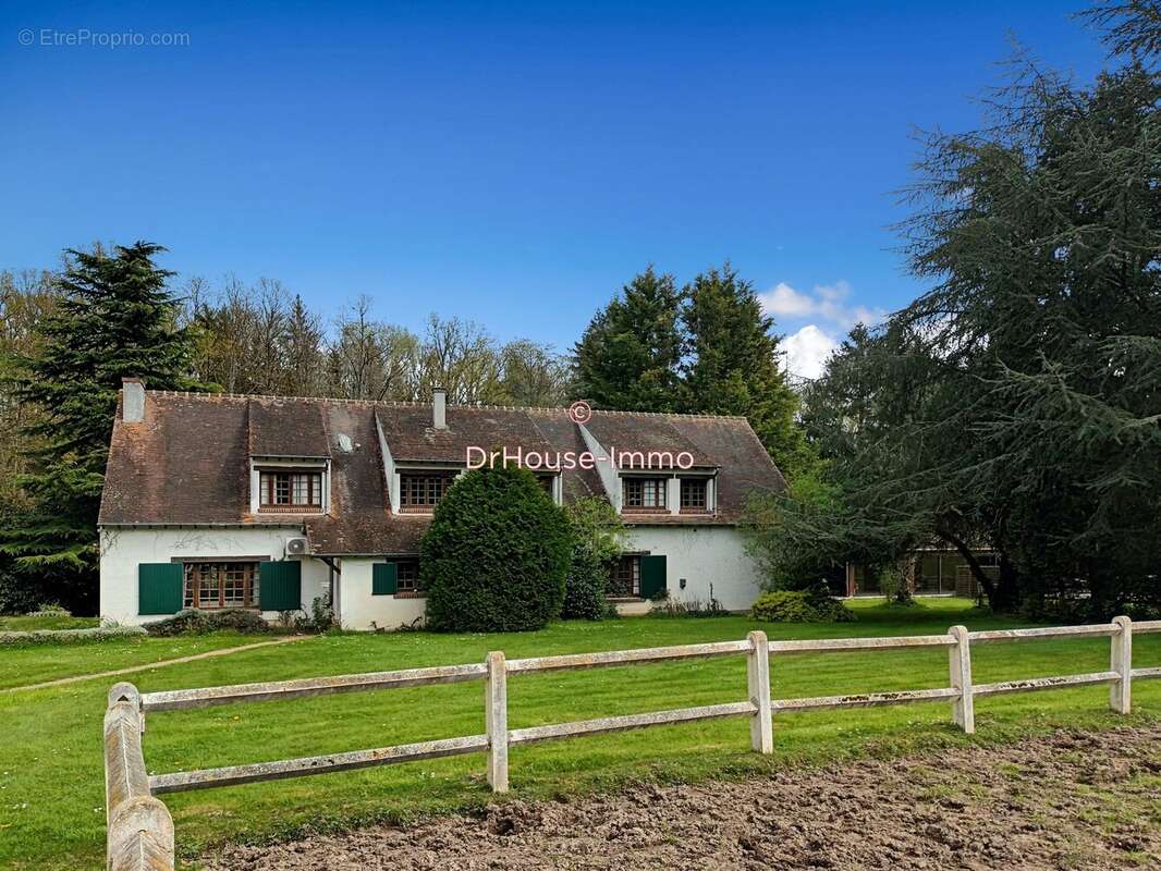 Maison à POIGNY-LA-FORET