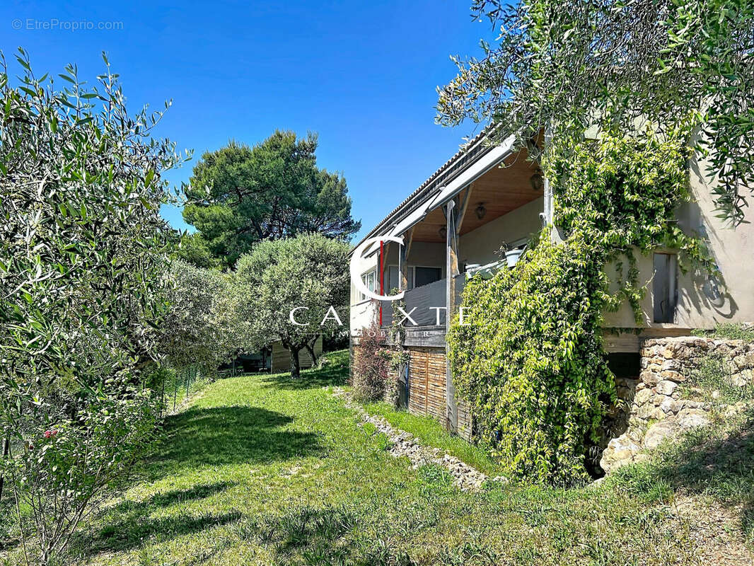 Maison 110 m² à Montauroux  - photo 6